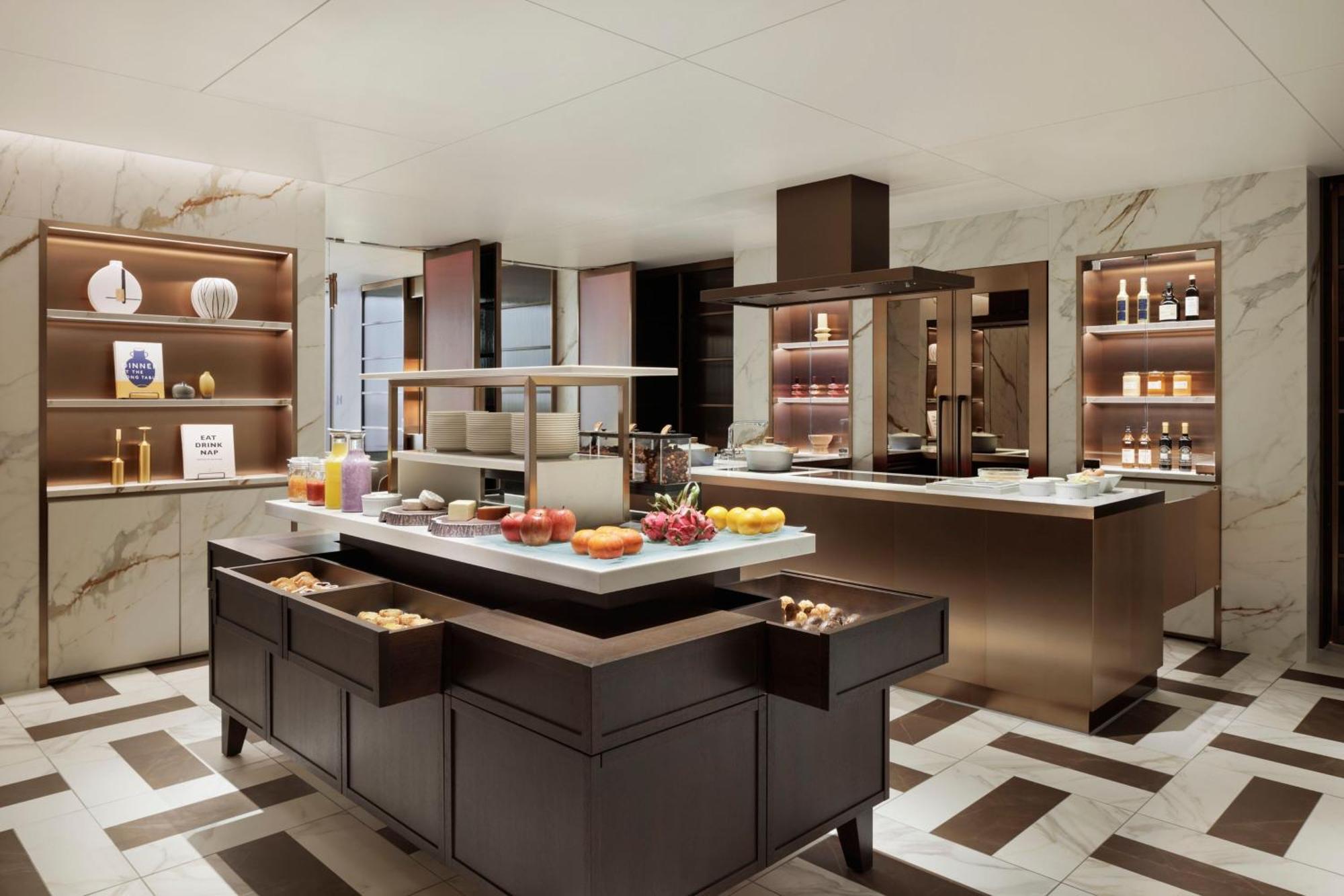 The Westin Tokyo Hotel Екстериор снимка