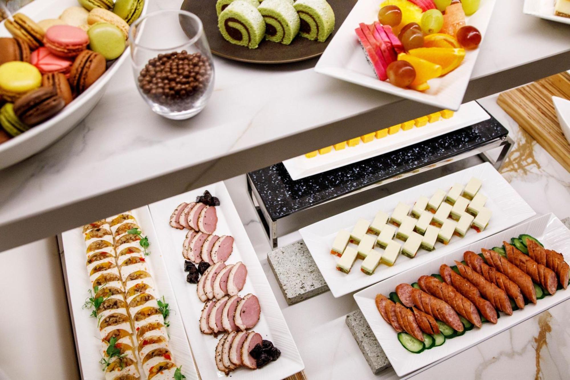 The Westin Tokyo Hotel Екстериор снимка
